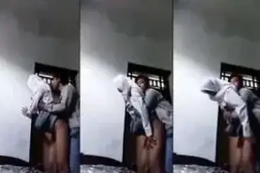 Sejoli SMA Ngintip Ngintip Ngentot di Kamar Takut Ketahuan